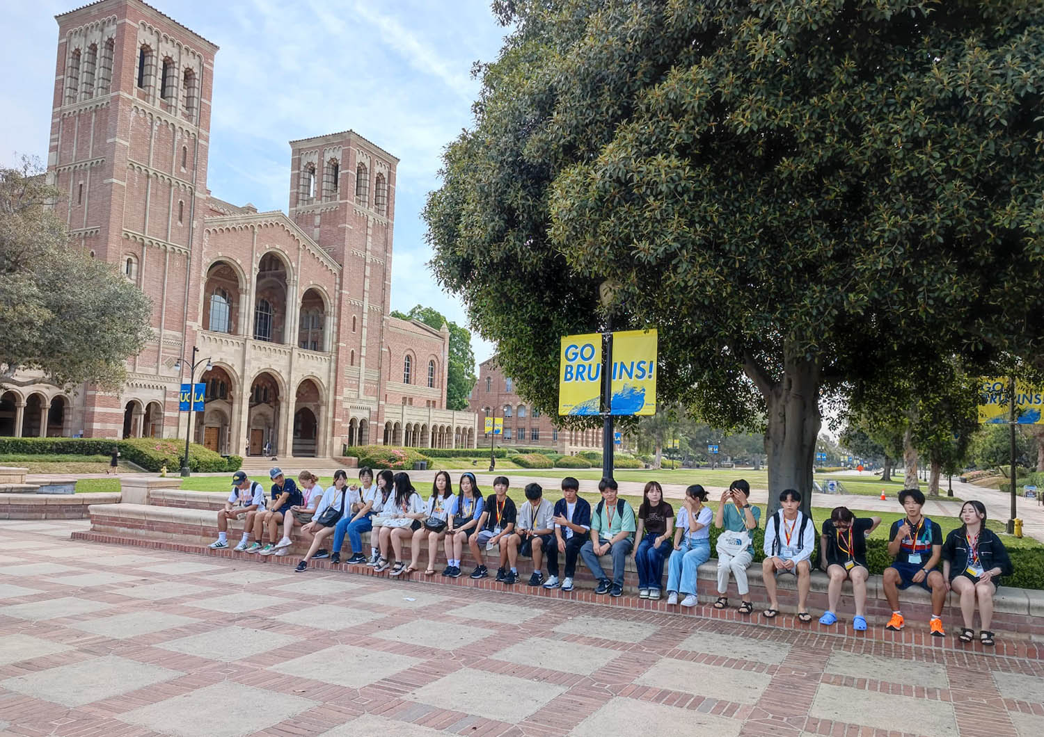 UCLA 캠퍼스에서 아이들의 액비티티 중 